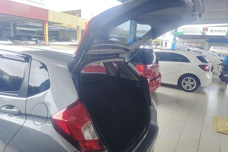 Used Honda Fit 2014 1.5L LX CVT Comfort Model Trunk