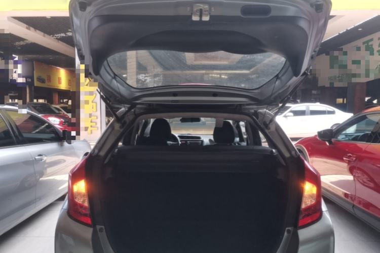 Used Honda Fit 2014 1.5L SE CVT Fashion Model Trunk
