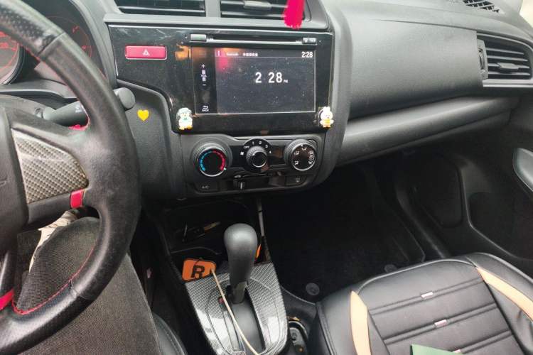 Used Honda Fit 2014 1.5L LX CVT Comfort Model Audio And AC Panel