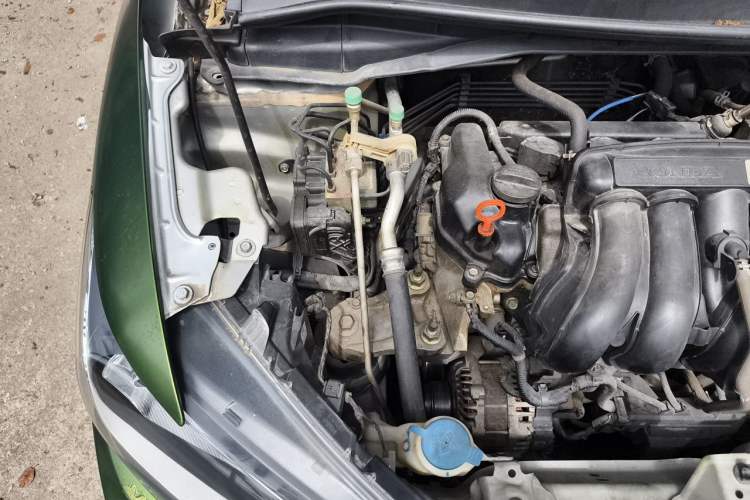 Used Honda Fit 2014 1.5L LX CVT Comfort Model Engine Bay Right