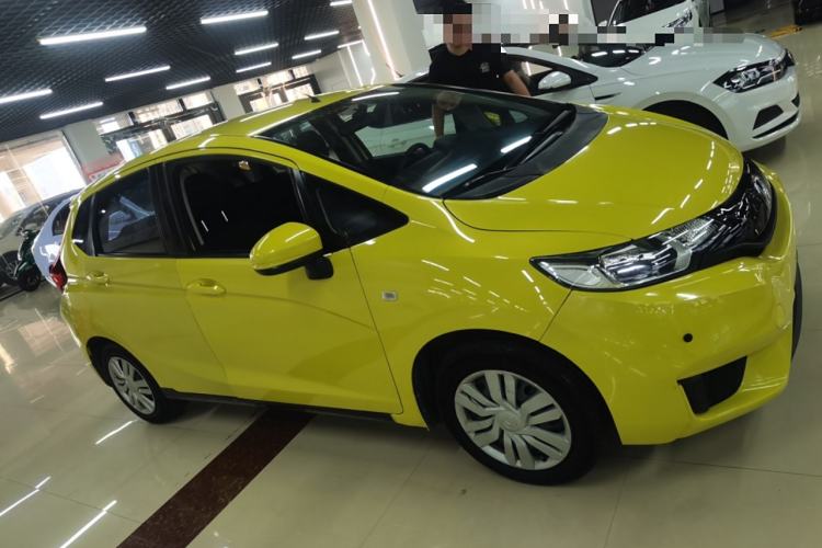 Used Honda Fit 2014 1.5L LX CVT Comfort Model Exterior 2