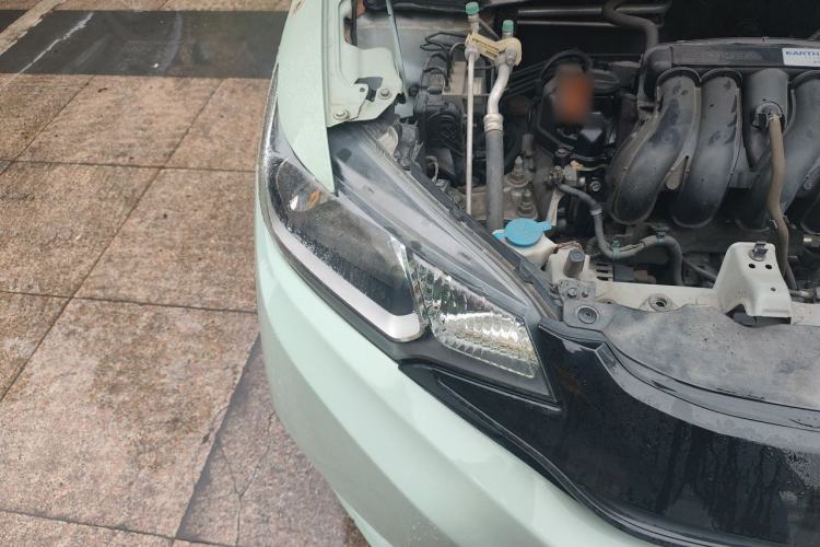 Used Honda Fit 2014 1.5L LX CVT Comfort Model Right Front Headlight