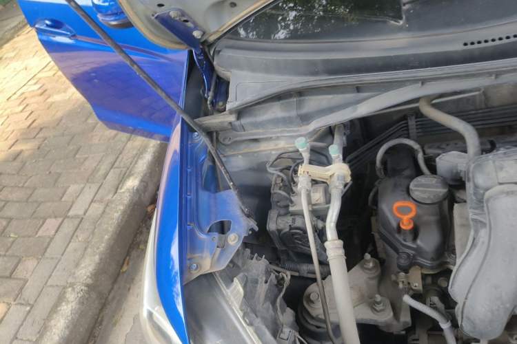 Used Honda Fit 2014 1.5L LX CVT Comfort Model Engine Bay Right