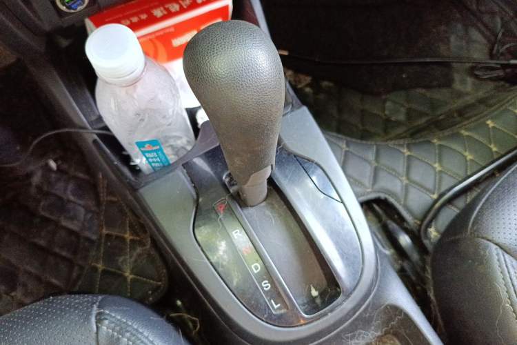 Used Honda Fit 2014 1.5L LX CVT Comfort Model Gear Lever