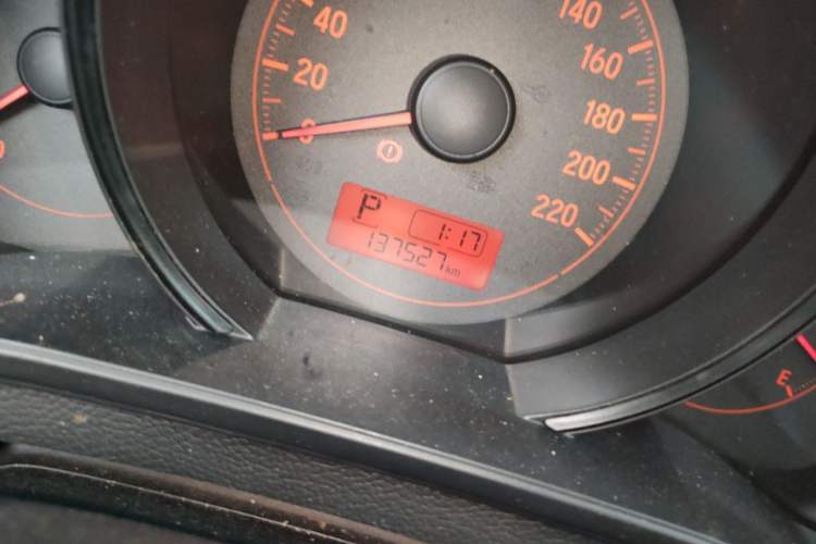 Used Honda Fit 2014 1.5L LX CVT Comfort Model Odometer Close Up