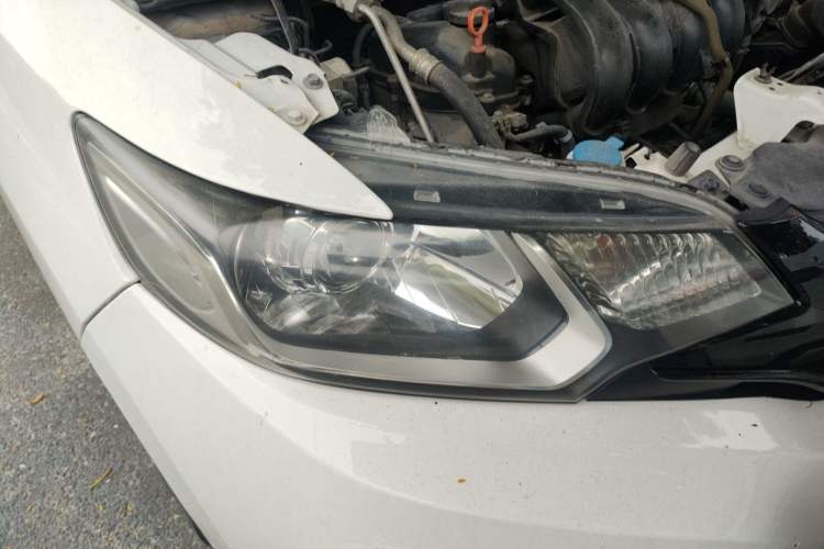 Used Honda Fit 2014 1.5L LX CVT Comfort Model Right Front Headlight