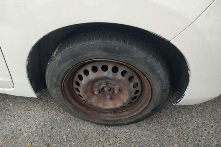 Used Honda Fit 2014 1.5L LX CVT Comfort Model Right Front Wheel Hub