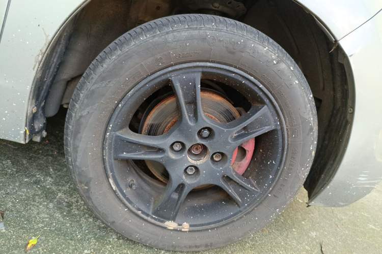 Used Honda Fit 2014 1.5L LX CVT Comfort Model Right Front Wheel Hub