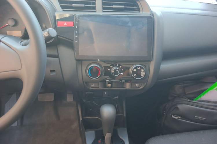 Used Honda Fit 2014 1.5L LX CVT Comfort Model Audio And AC Panel