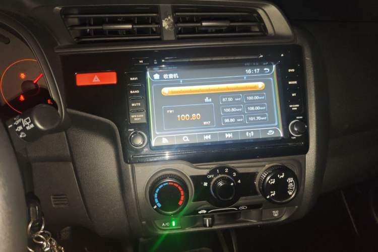 Used Honda Fit 2014 1.5L LX CVT Comfort Model Audio And AC Panel