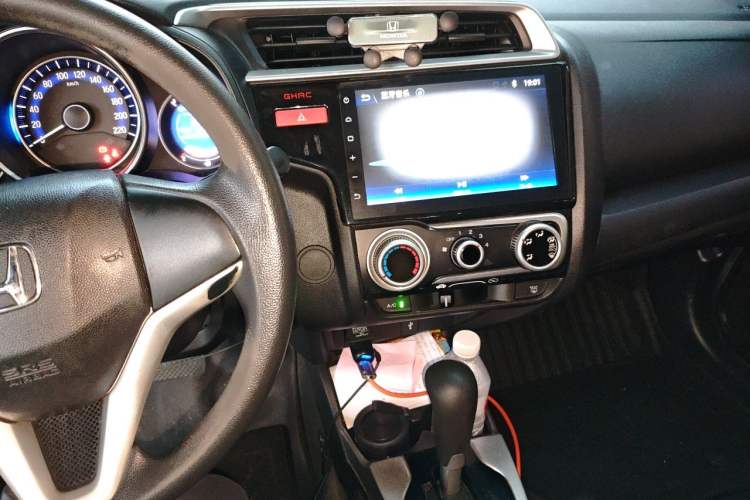 Used Honda Fit 2014 1.5L SE CVT Fashion Model Audio And AC Panel
