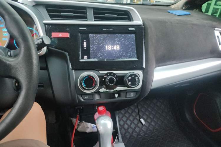 Used Honda Fit 2014 1.5L LX CVT Comfort Model Audio And AC Panel