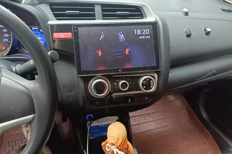 Used Honda Fit 2014 1.5L SE CVT Fashion Model Audio And AC Panel