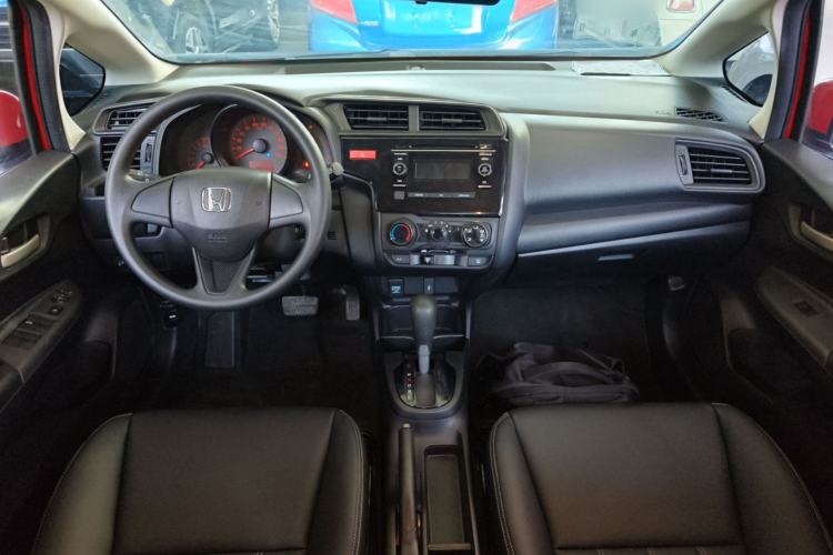 Used Honda Fit 2014 1.5L LX CVT Comfort Model Center Console
