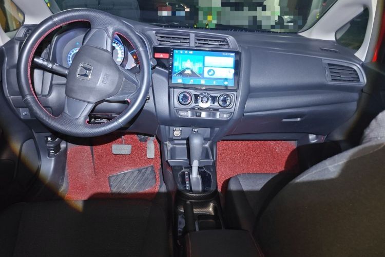 Used Honda Fit 2014 1.5L LX CVT Comfort Model Center Console