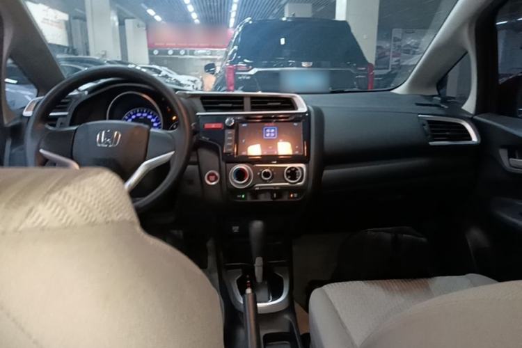 Used Honda Fit 2014 1.5L EX CVT Elite Model Center Console