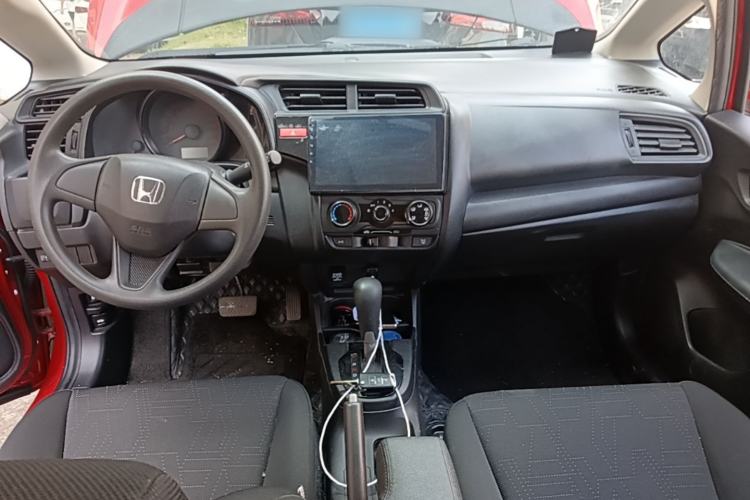 Used Honda Fit 2014 1.5L LX CVT Comfort Model Center Console