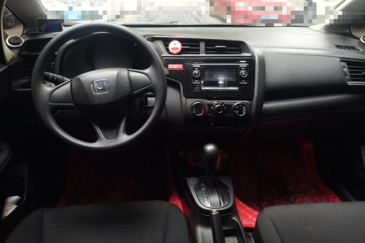 Used Honda Fit 2014 1.5L LX CVT Comfort Model Center Console