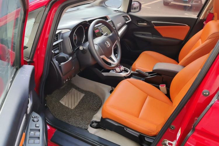 Used Honda Fit 2014 1.5L EX CVT Elite Model Driver Seat