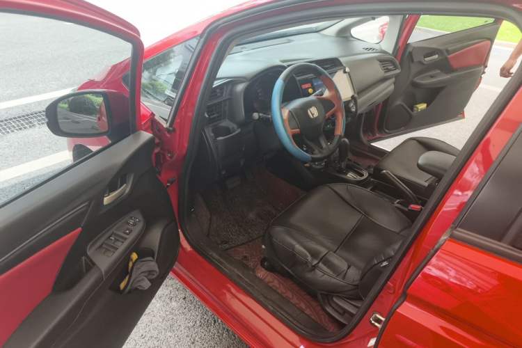 Used Honda Fit 2014 1.5L LX CVT Comfort Model Driver Seat