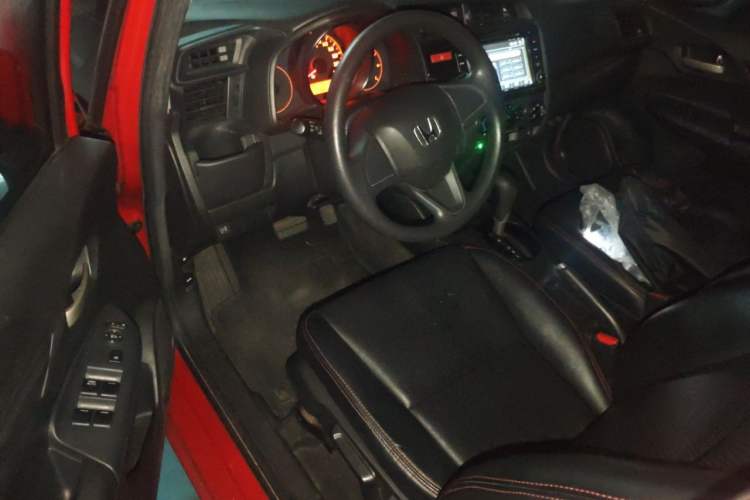Used Honda Fit 2014 1.5L LX CVT Comfort Model Driver Seat