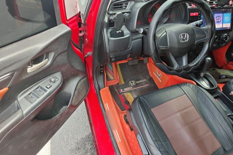 Used Honda Fit 2014 1.5L LX CVT Comfort Model Driver Seat