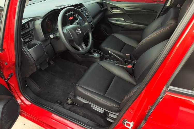 Used Honda Fit 2014 1.5L LX CVT Comfort Model Driver Seat