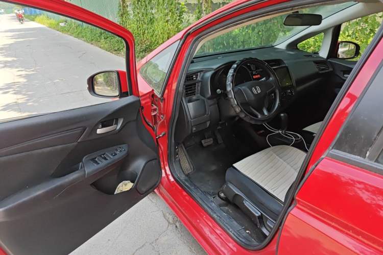 Used Honda Fit 2014 1.5L LX CVT Comfort Model Driver Seat