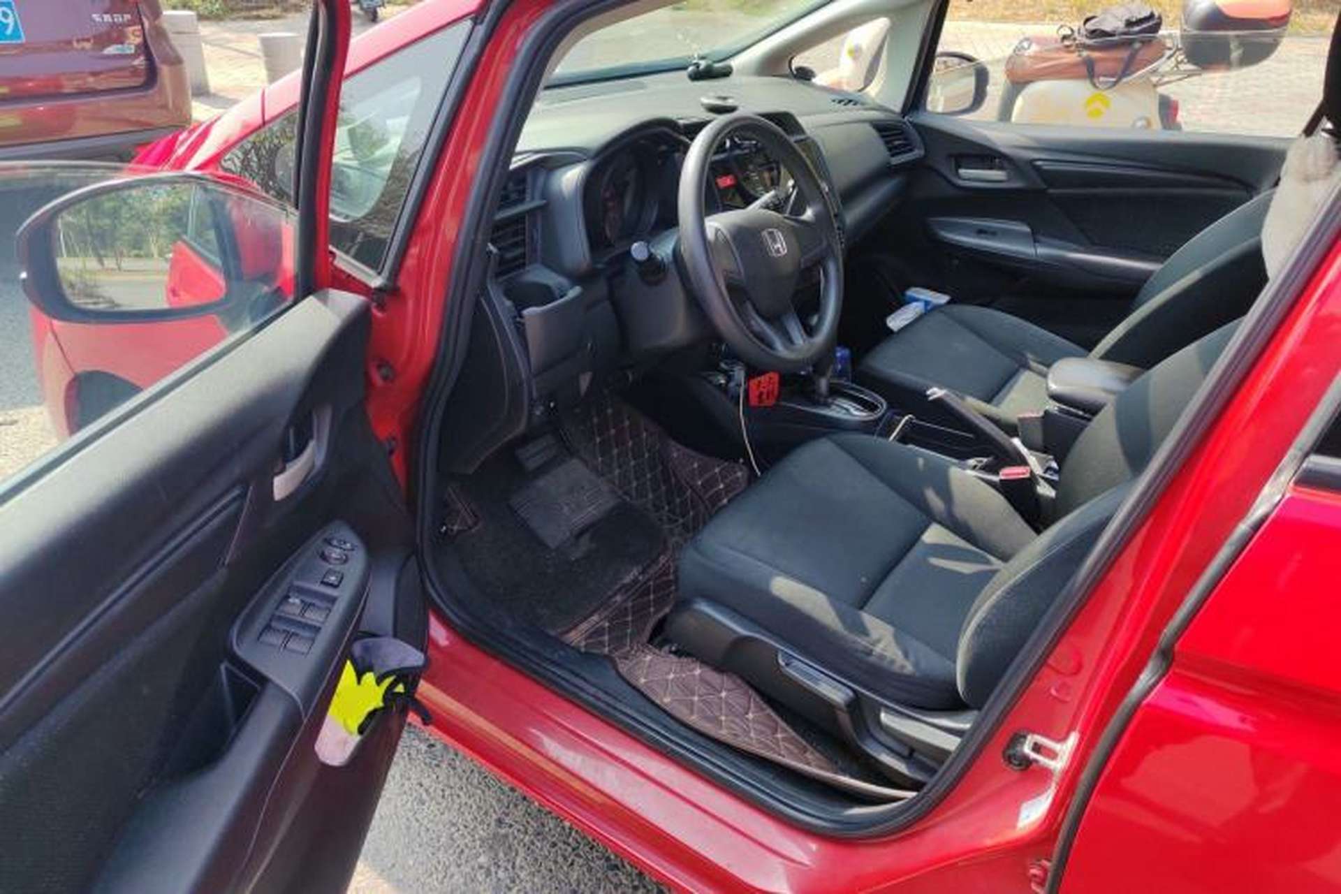 Used Honda Fit 2014 1.5L LX CVT Comfort Model Driver Seat