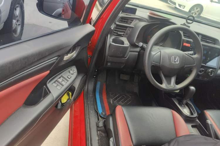 Used Honda Fit 2014 1.5L LX CVT Comfort Model Driver Seat