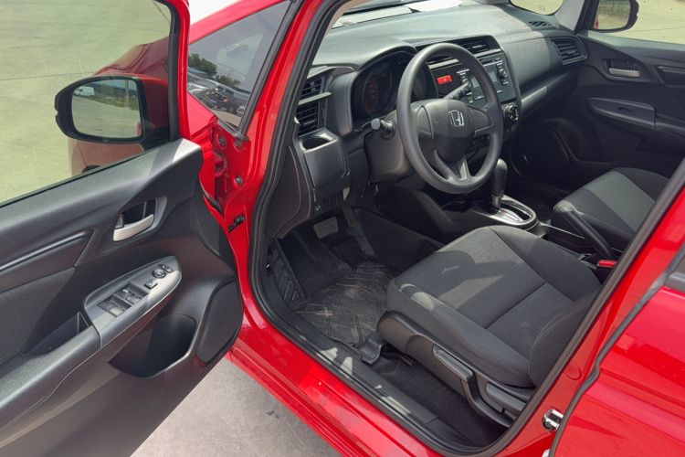 Used Honda Fit 2014 1.5L LX CVT Comfort Model Driver Seat