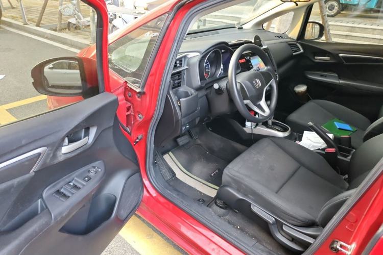 Used Honda Fit 2014 1.5L SE CVT Fashion Model Driver Seat