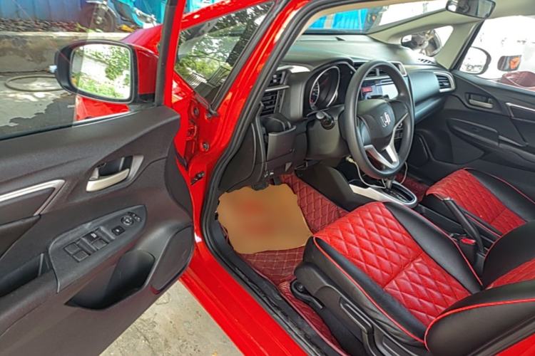 Used Honda Fit 2014 1.5L SE CVT Fashion Model Driver Seat