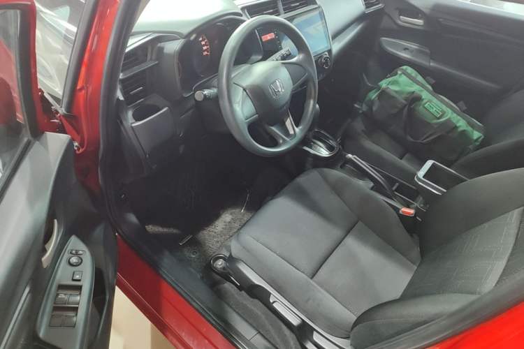 Used Honda Fit 2014 1.5L LX CVT Comfort Model Driver Seat