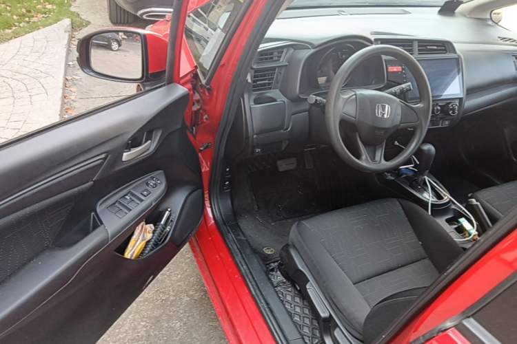Used Honda Fit 2014 1.5L LX CVT Comfort Model Driver Seat