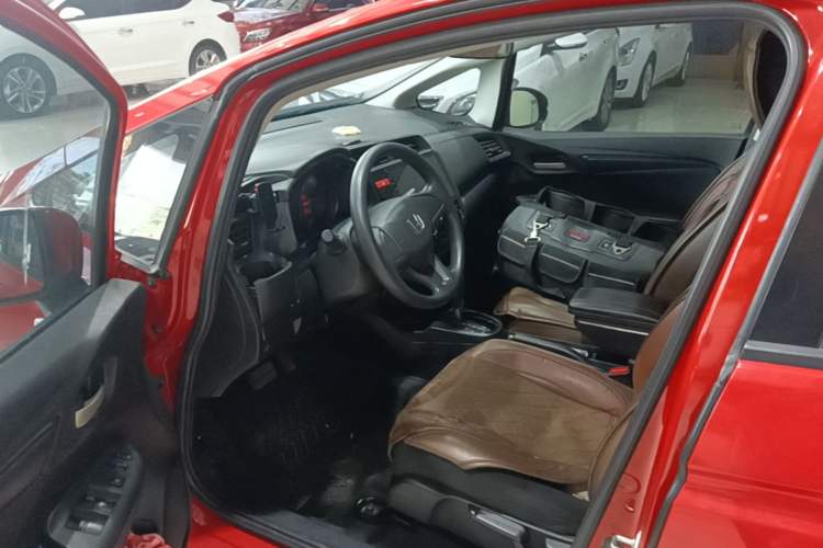 Used Honda Fit 2014 1.5L LX CVT Comfort Model Driver Seat