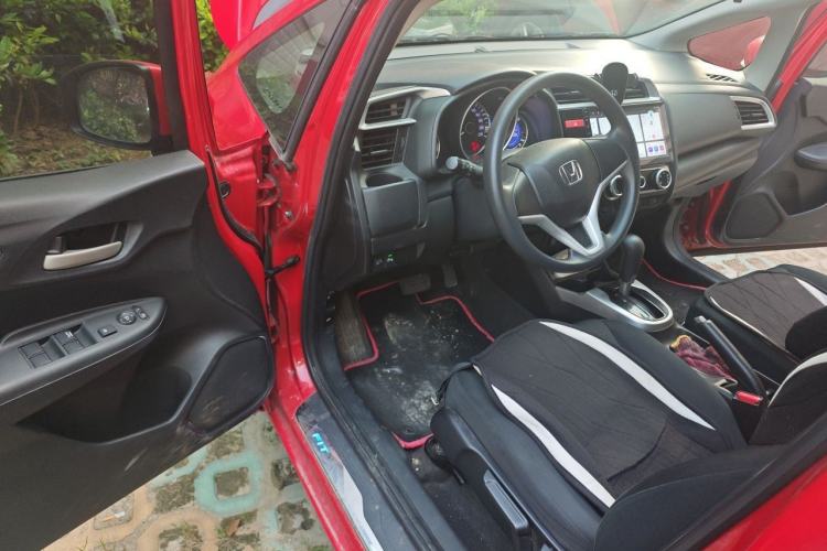 Used Honda Fit 2014 1.5L SE CVT Fashion Model Driver Seat