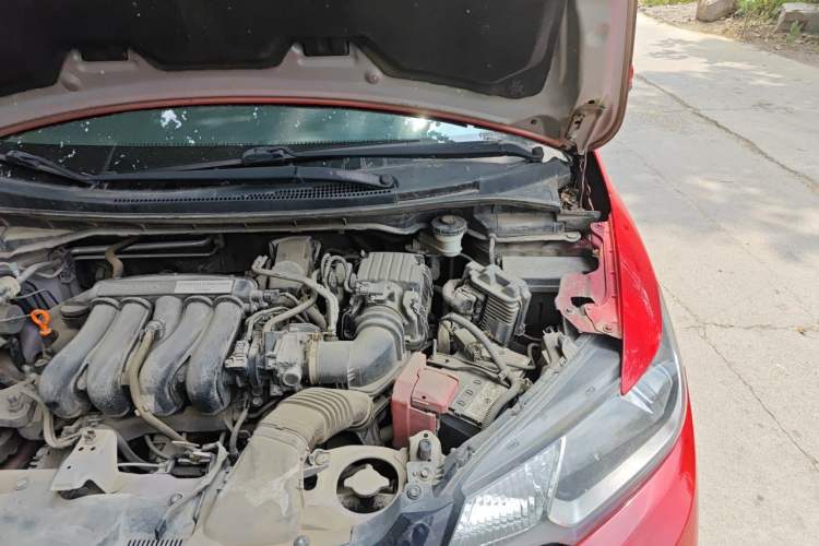Used Honda Fit 2014 1.5L LX CVT Comfort Model Engine Bay Left