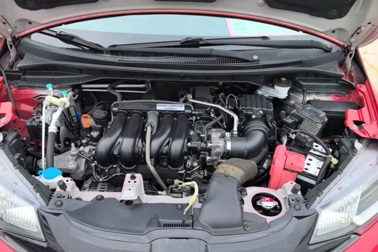 Used Honda Fit 2014 1.5L SE CVT Fashion Model Engine Bay