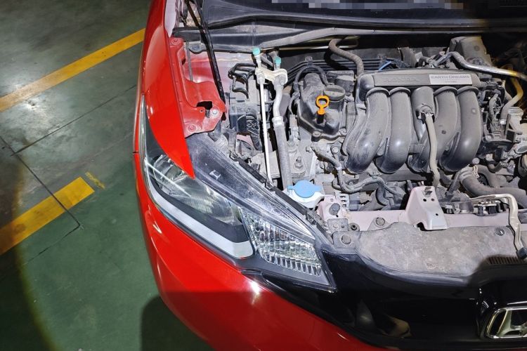 Used Honda Fit 2014 1.5L LX CVT Comfort Model Engine Bay Right