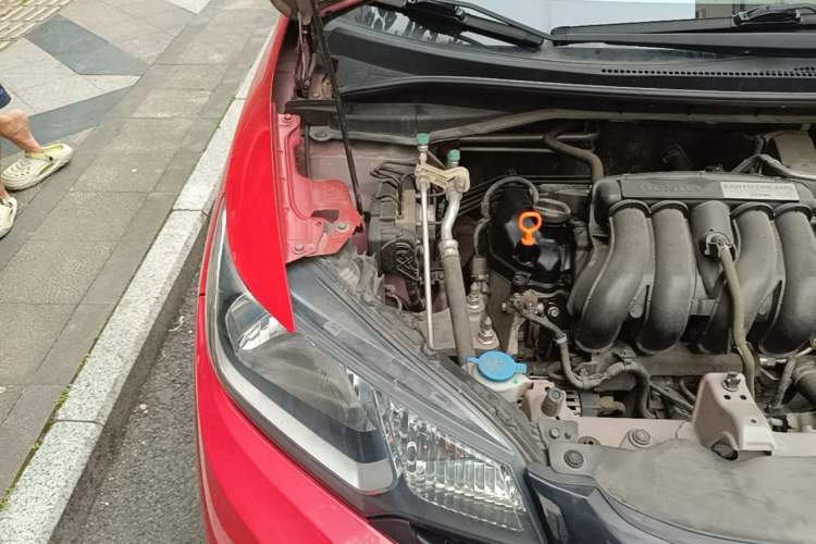 Used Honda Fit 2014 1.5L SE CVT Fashion Model Engine Bay Right