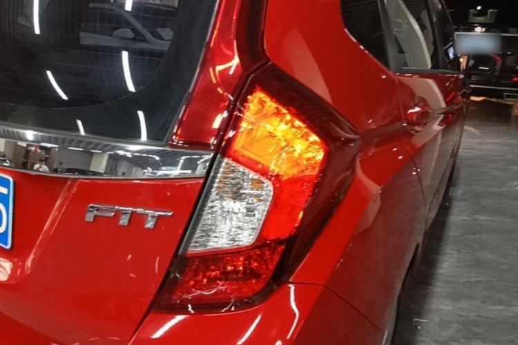 Used Honda Fit 2014 1.5L EX CVT Elite Model Exterior 3