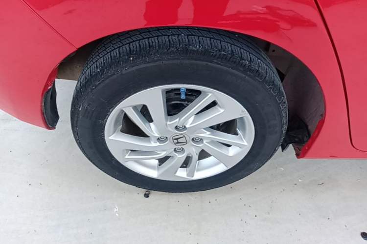 Used Honda Fit 2014 1.5L LX CVT Comfort Model Exterior 5