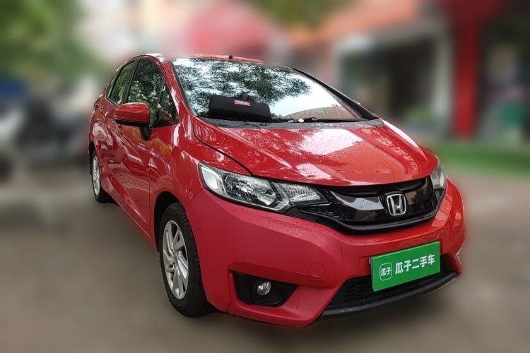 Used Honda Fit 2014 1.5L SE CVT Fashion Model Front Right 45 Deg