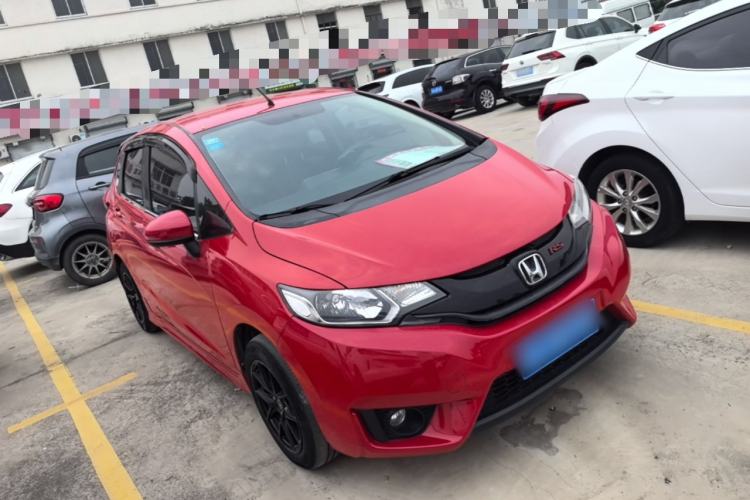 Used Honda Fit 2014 1.5L SE CVT Fashion Model Front Right 45 Deg