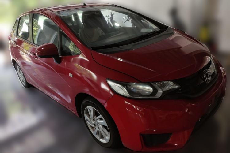 Used Honda Fit 2014 1.5L LX CVT Comfort Model Front Right 45 Deg