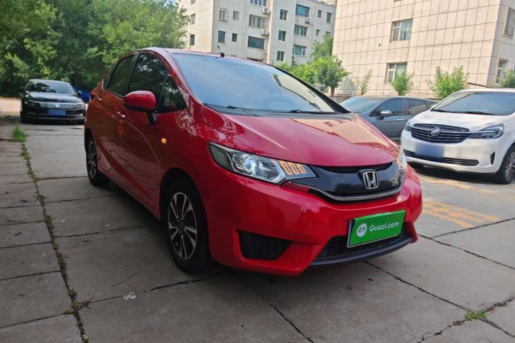 Used Honda Fit 2014 1.5L LX CVT Comfort Model Front Right 45 Deg