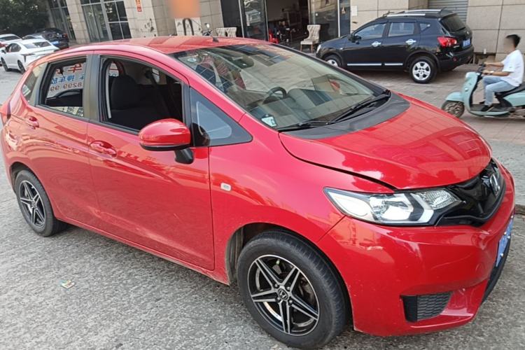 Used Honda Fit 2014 1.5L LX CVT Comfort Model Front Right 45 Deg