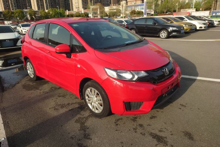 Used Honda Fit 2014 1.5L LX CVT Comfort Model Front Right 45 Deg