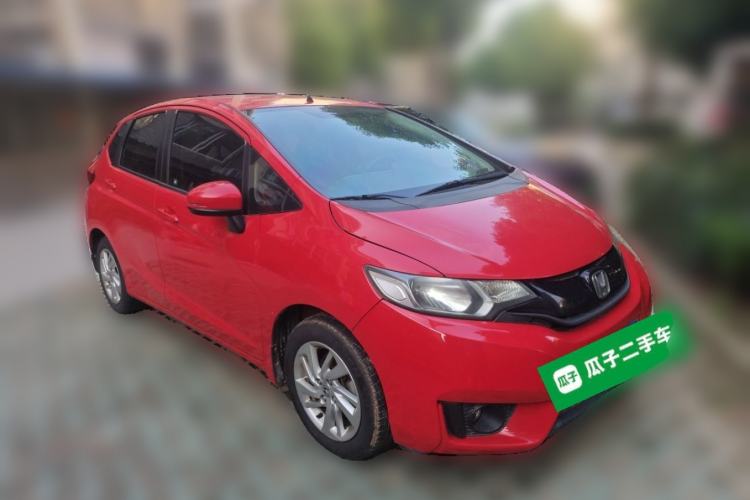 Used Honda Fit 2014 1.5L SE CVT Fashion Model Front Right 45 Deg